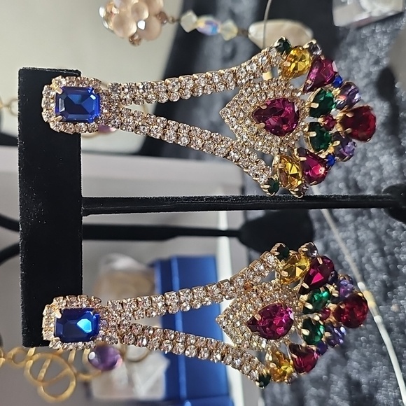 Artinfinitum.art Fashion House Jewelry - NWT Multi-Color "Stunner" Chandler Earrings from Artinfinitum.art Fashion House